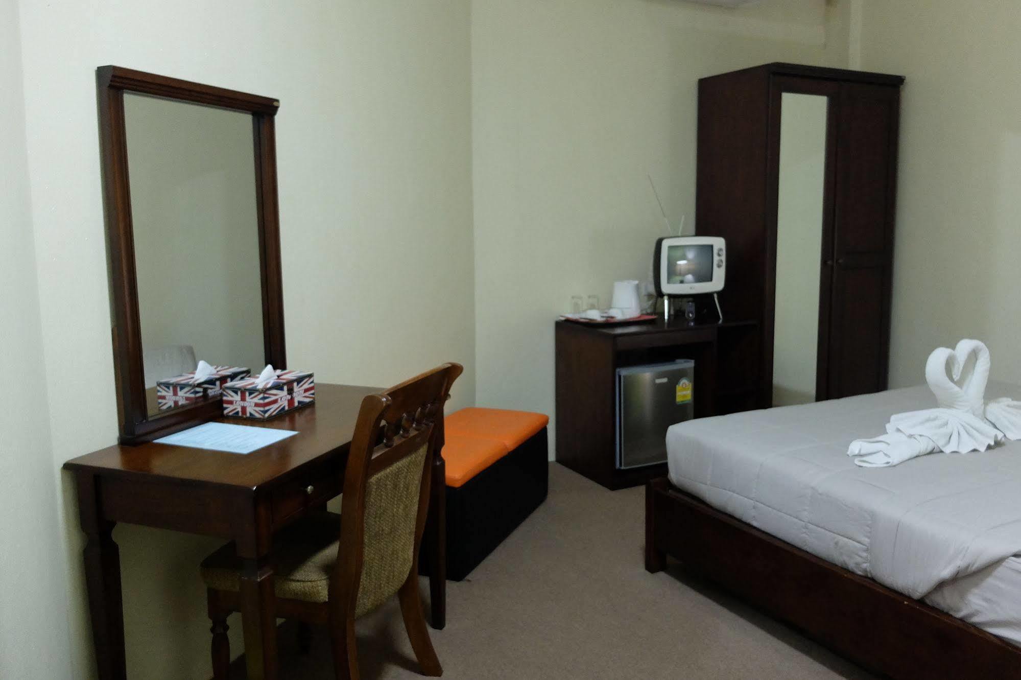 Tawanwarn Hotel Krabi town Esterno foto
